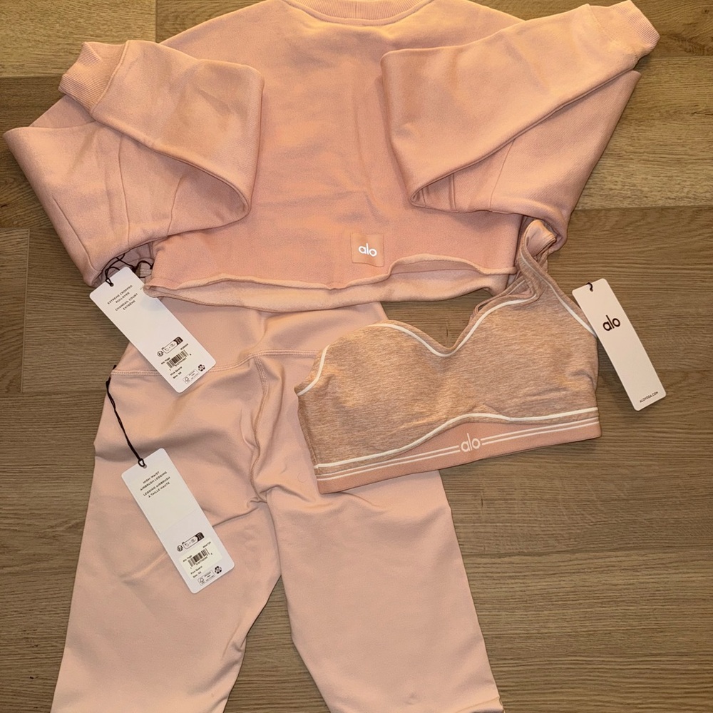 ALO Yoga Pink Sports Bra and Lounge Set